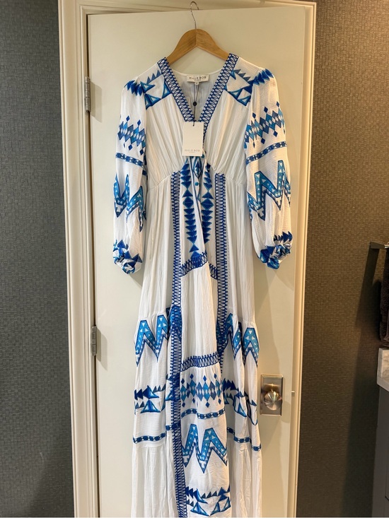 Hale Bob Dresses & Skirts - Hale Bob White Maxi Dress with Blue Bohemian  Embroidery